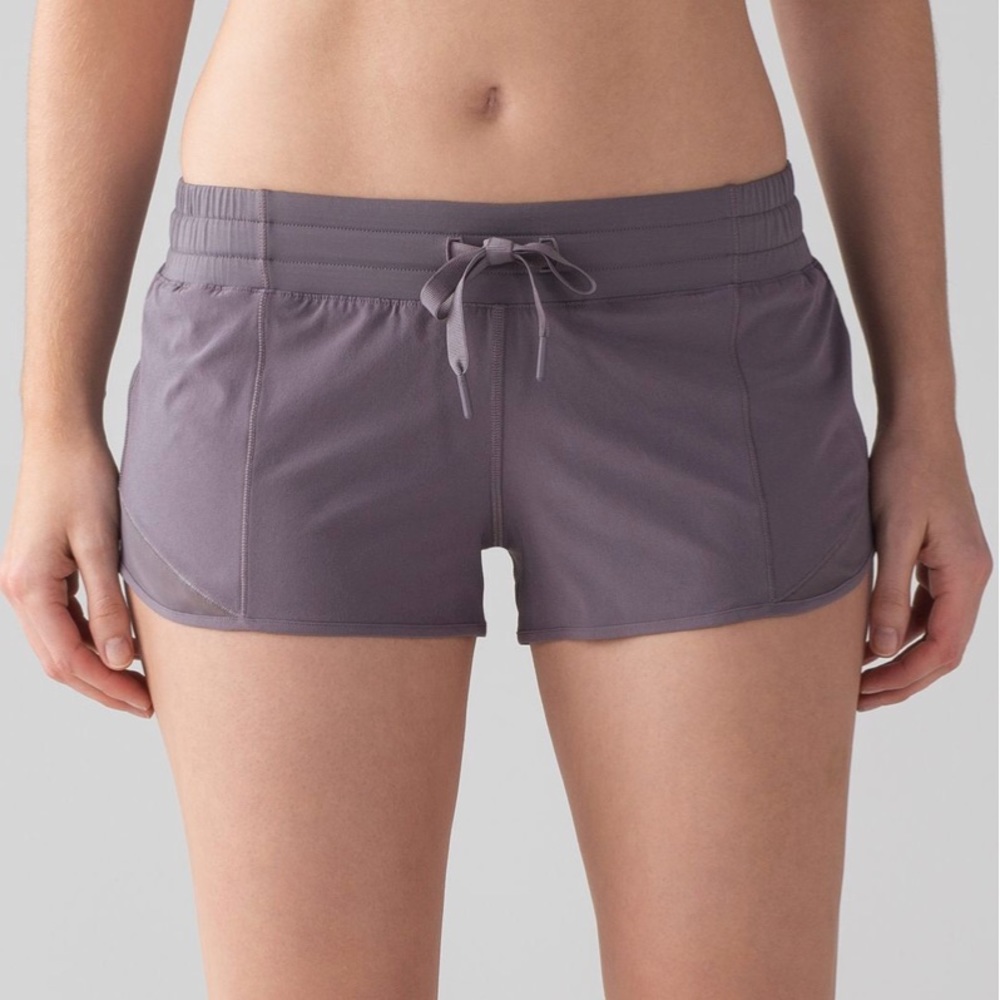 Lululemon Hotty Hot Short (2.5”) EUC
